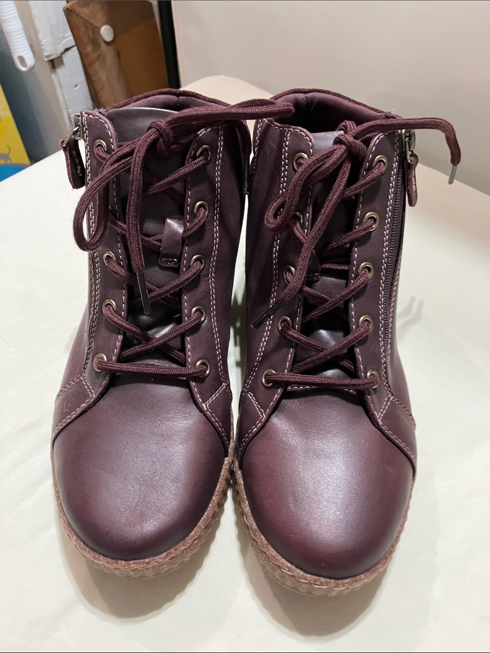 Clarks Women's Lace-Up Ankle Boots in Burgundy NWOB